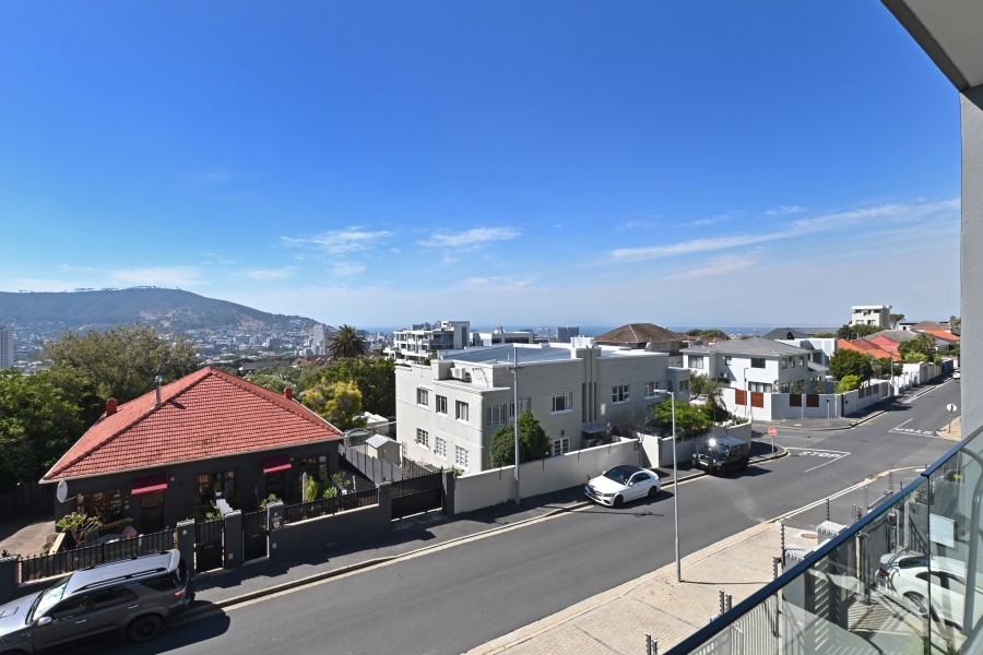 2 Bedroom Property for Sale in Vredehoek Western Cape
